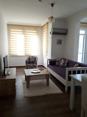 Apartment, Balcony | Living room