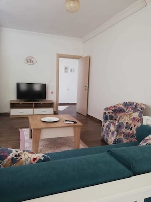 Apartment, Balcony | Living room