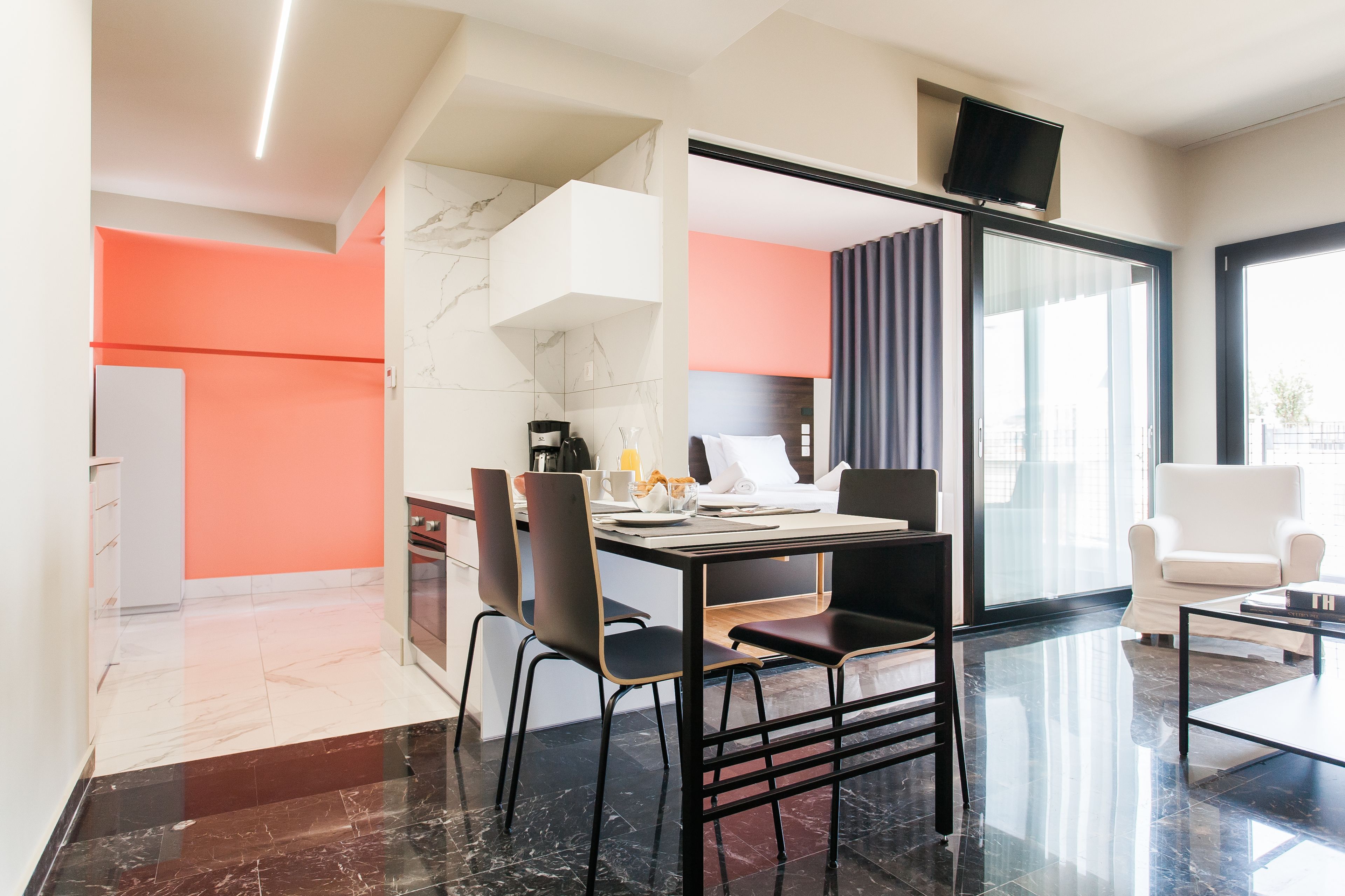 Departamento (Greece U Around Athens No. 6) | Área de sala de estar | Smart TV 