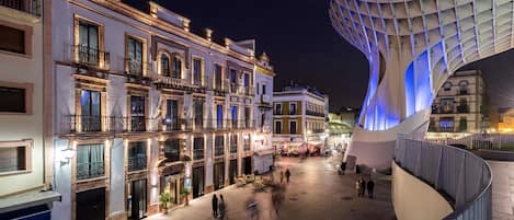 Fachada del alojamiento - Noche