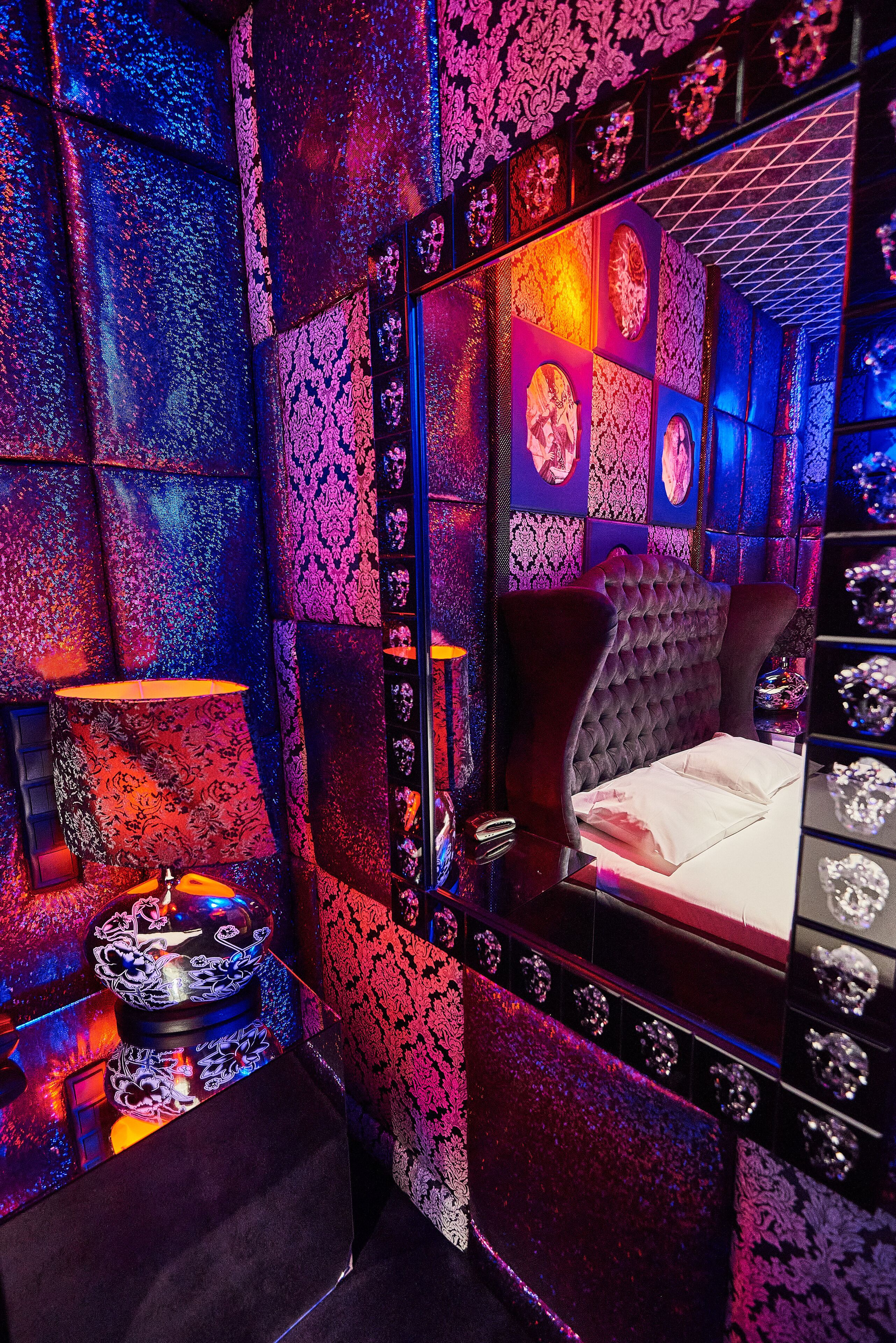 Deluxe Double Room, 1 Queen Bed (Gothic) | Ropa de cama de alta calidad, minibar y decoración personalizada 