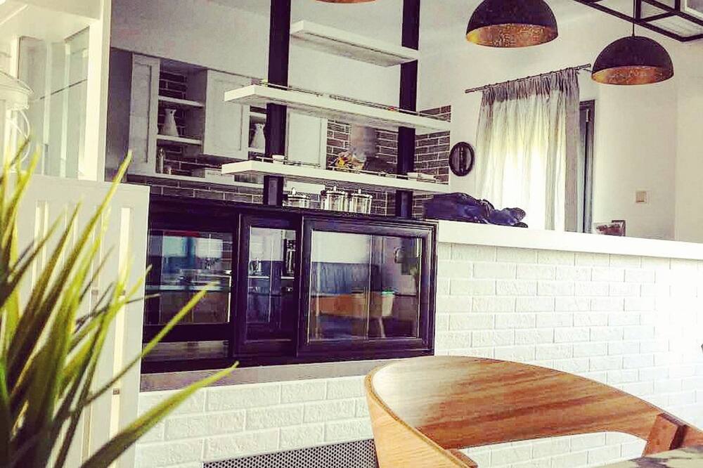 Galaxy City Hotel