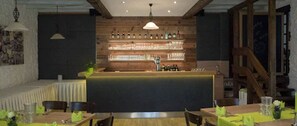 Bar (in der Unterkunft)