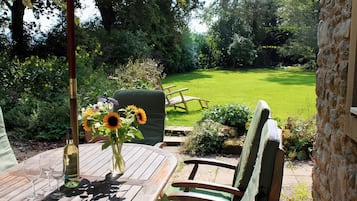 Cottage | Outdoor dining