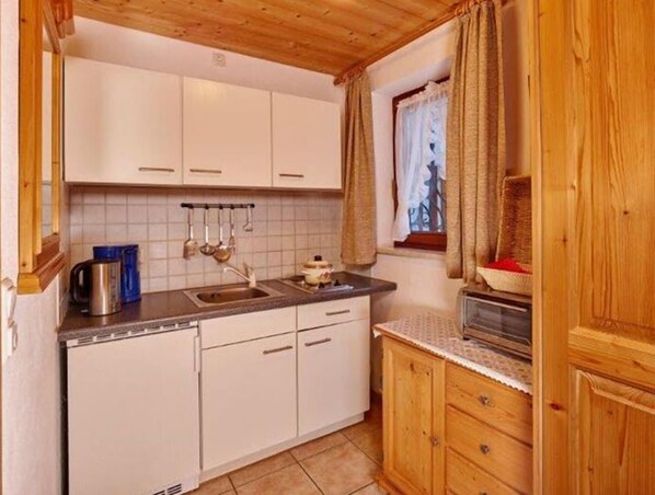 Appartement (Schachen) | Coin cuisine privé | Réfrigérateur, four, plaque de cuisson, lave-vaisselle