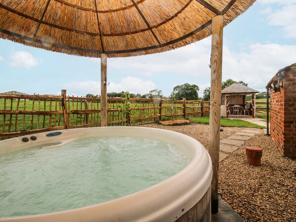 Cottage | Interior - The Shooting Folly (Market Drayton)