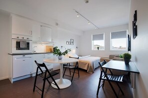 Studio 3 | Individually decorated, blackout drapes, free WiFi, bed sheets