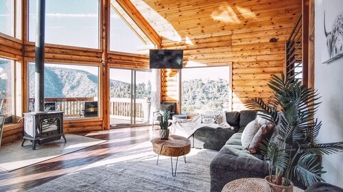 Log Cabin With Panoramic Views Of The Pines 