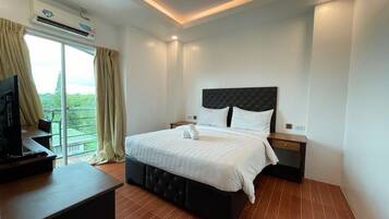 Deluxe Twin Room | Free WiFi, bed sheets