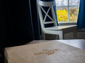 Standard Studio | Soundproofing, cots/infant beds, bed sheets - Nallikari Seaside Cottages (Oulu)