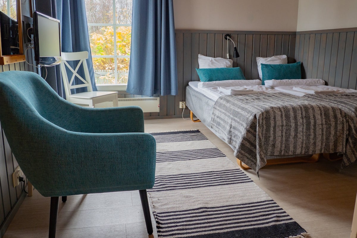 Standard Studio | Soundproofing, cribs/infant beds, bed sheets