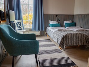 Chambres insonorisées, lits bébé (en supplément), draps fournis