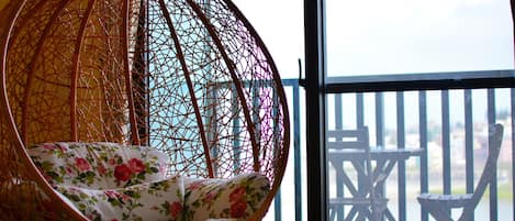 Deluxe vierpersoonskamer, balkon, uitzicht op oceaan (302) | Een bureau, verduisterende gordijnen, gratis wifi, beddengoed
