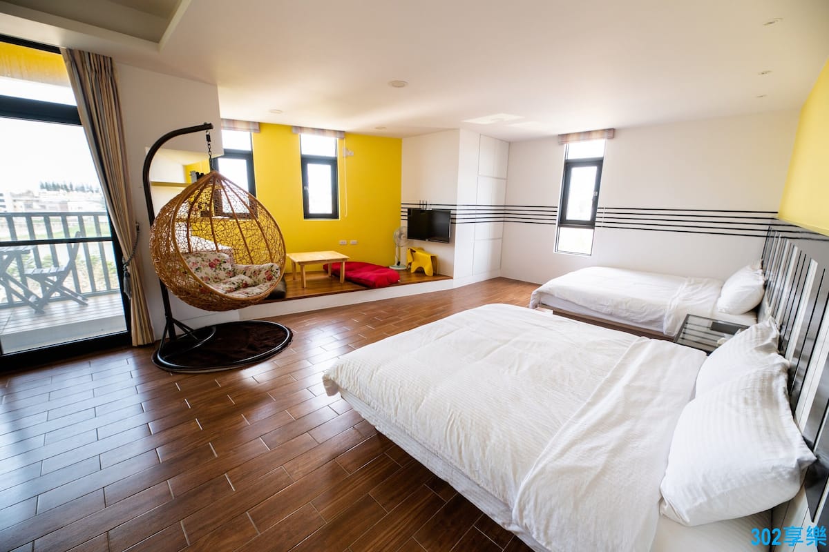 Deluxe Quadruple Room, Balcony, Ocean View (302)