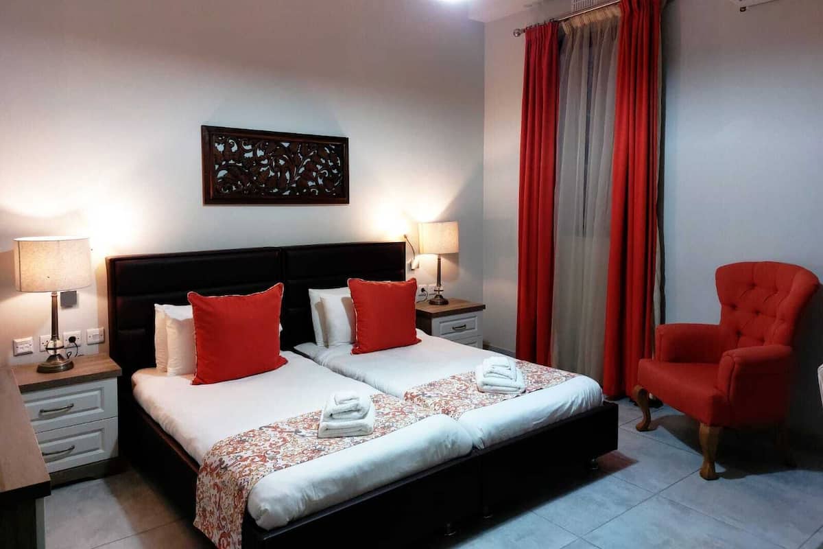 Chambre avec lits jumeaux (Large (FLORIANA) | 1 chambre, coffres-forts dans les chambres, décoration personnalisée
