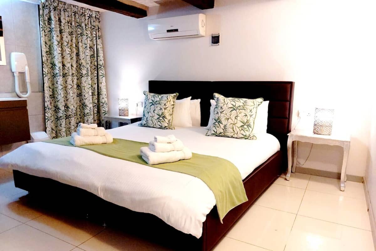 room (large (dingli) | 1 bedroom, in-room safe, individually decorated, individually furnished