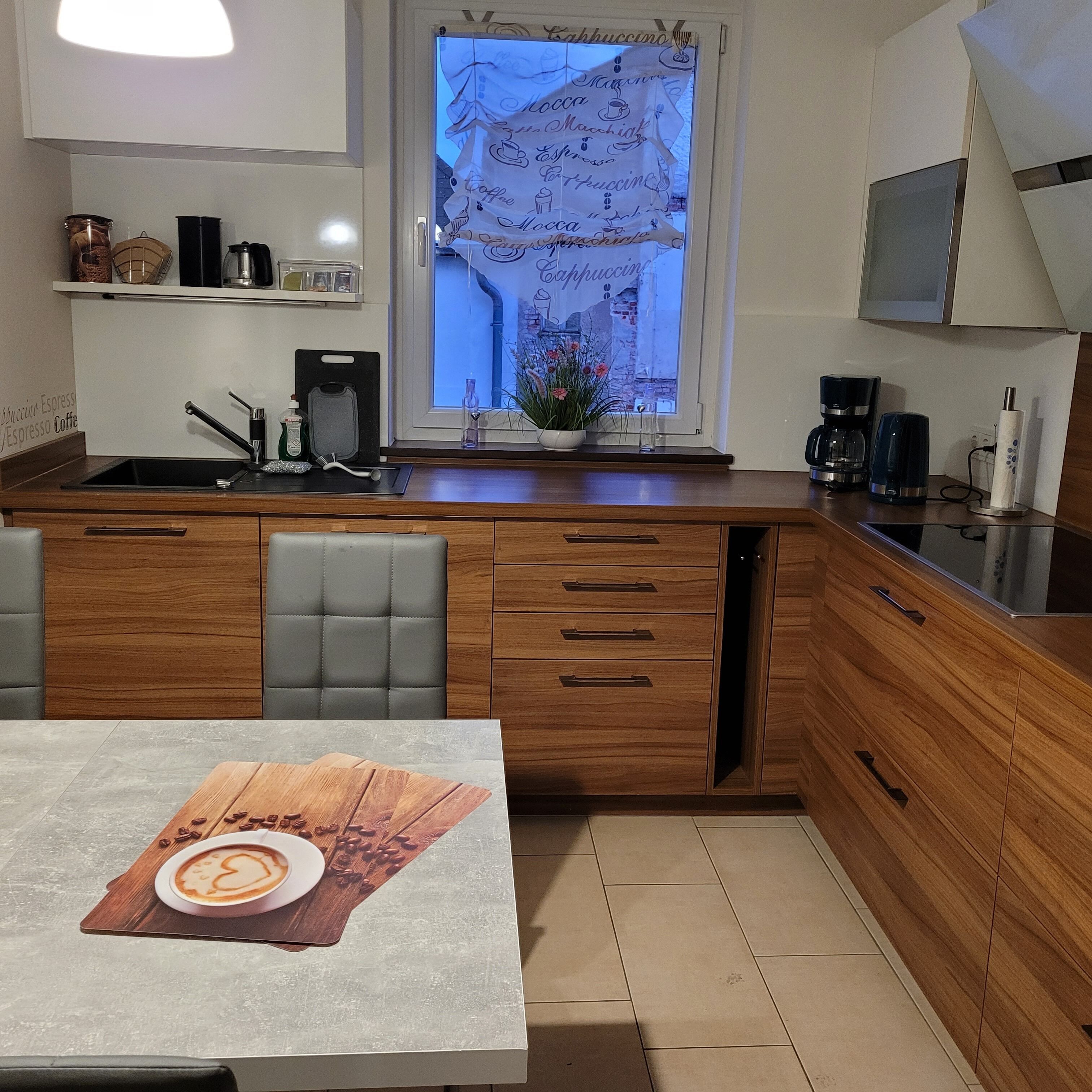 Dupleks Eksklusif, 2 kamar tidur, Bebas Asap Rokok, 2 kamar mandi | Dapur pribadi | Lemari es besar, microwave, kompor, dan ketel listrik