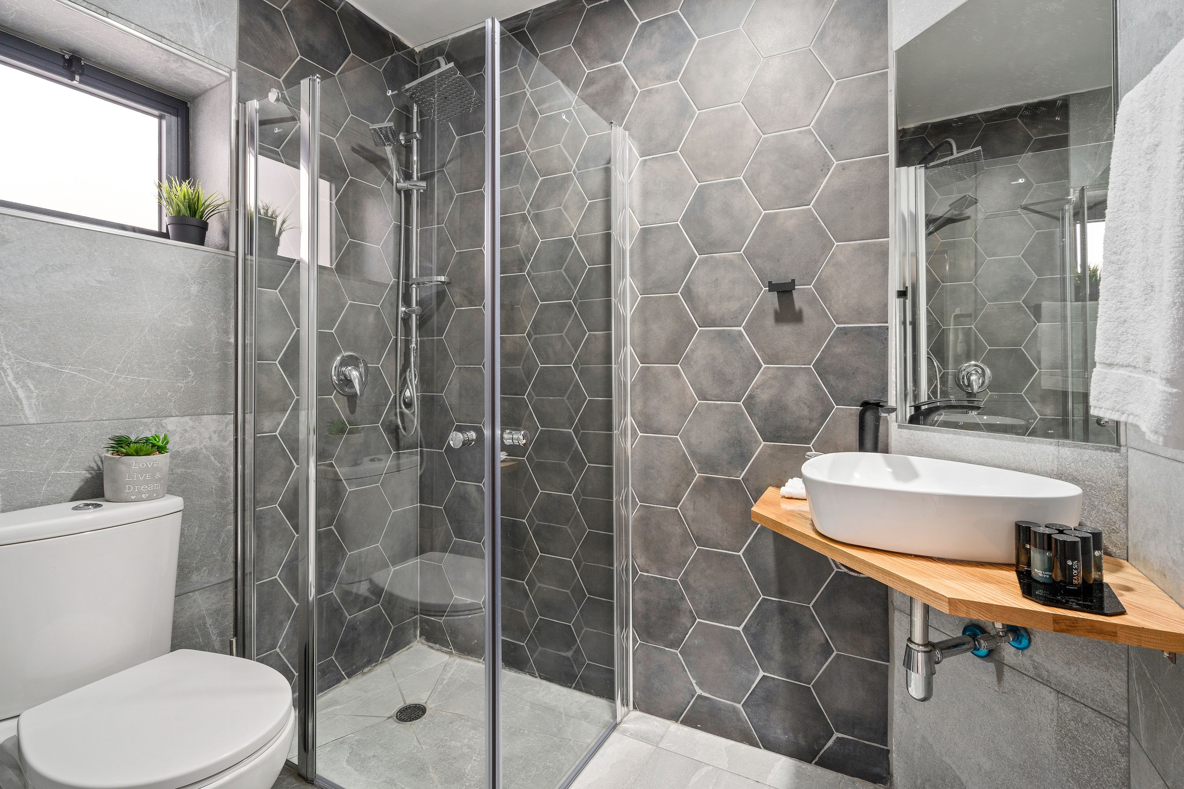 La Finca - Luxury Suites Hotel