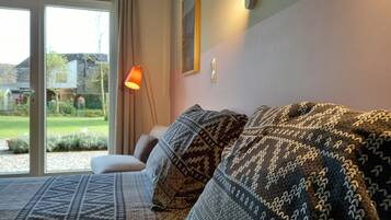 Tweepersoonskamer, 1 queensize bed (Bois de Hampteau) | Luxe beddengoed, donsdekens, bedden met traagschuimmatrassen