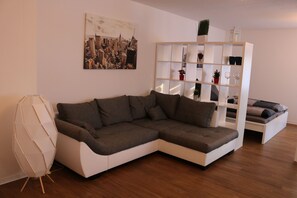 Comfort Condo | Room amenity