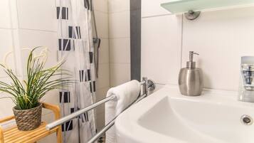 Double Room, Balcony | Bathroom