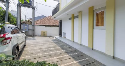 G357 Near Margo City