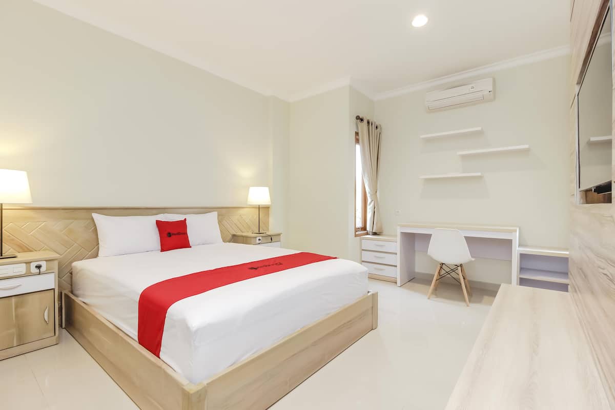 Double Room | Free WiFi, bed sheets