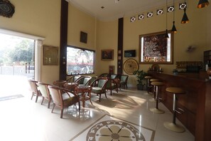 Interior - RedDoorz @ Cibogo Puncak Bogor (Megamendung)