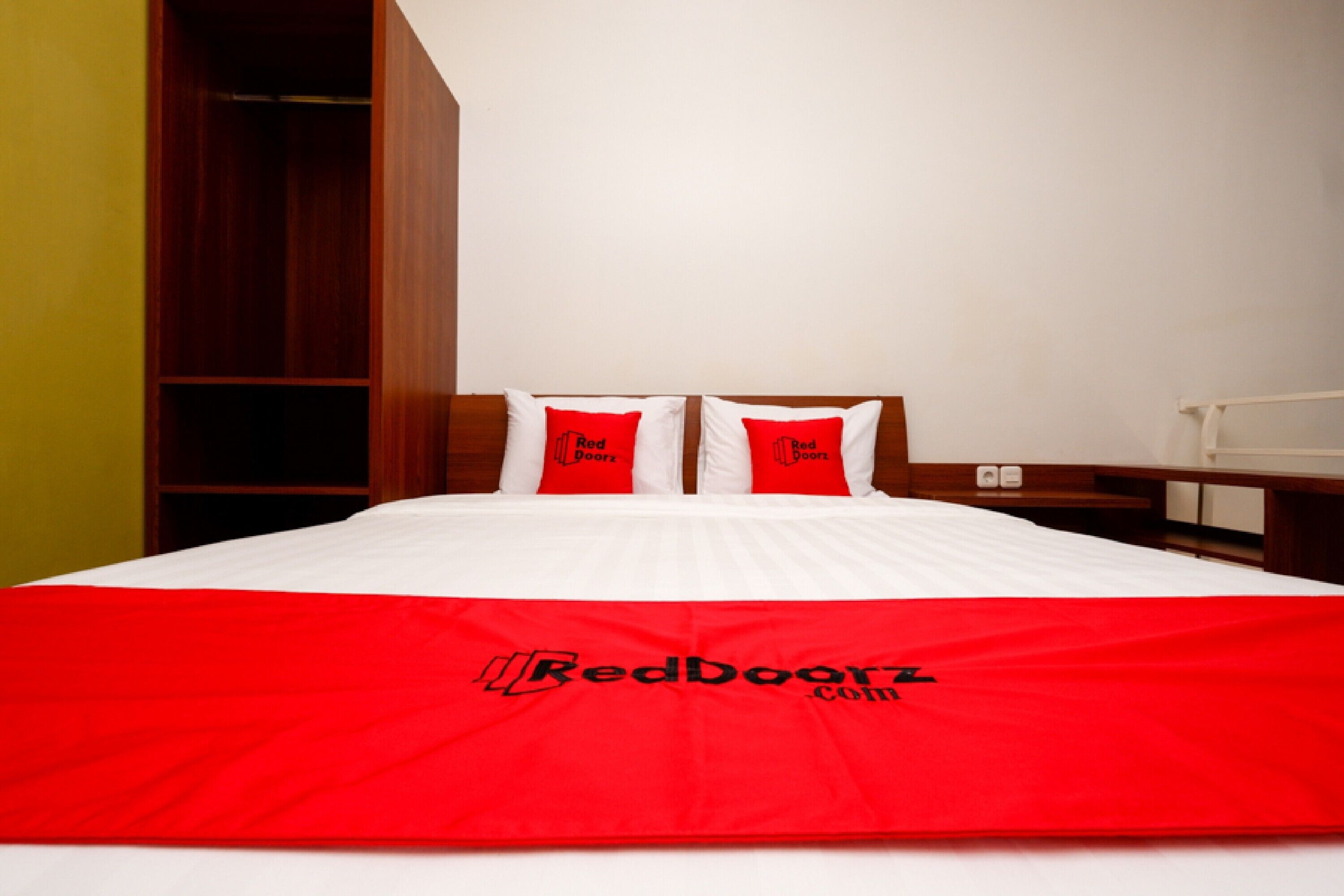 Photo - RedDoorz Plus near Paragon Mall Semarang