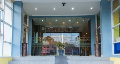 RedDoorz Plus @ Paal 2 Manado