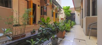 RedDoorz near RSUP Prof. Kandou Manado