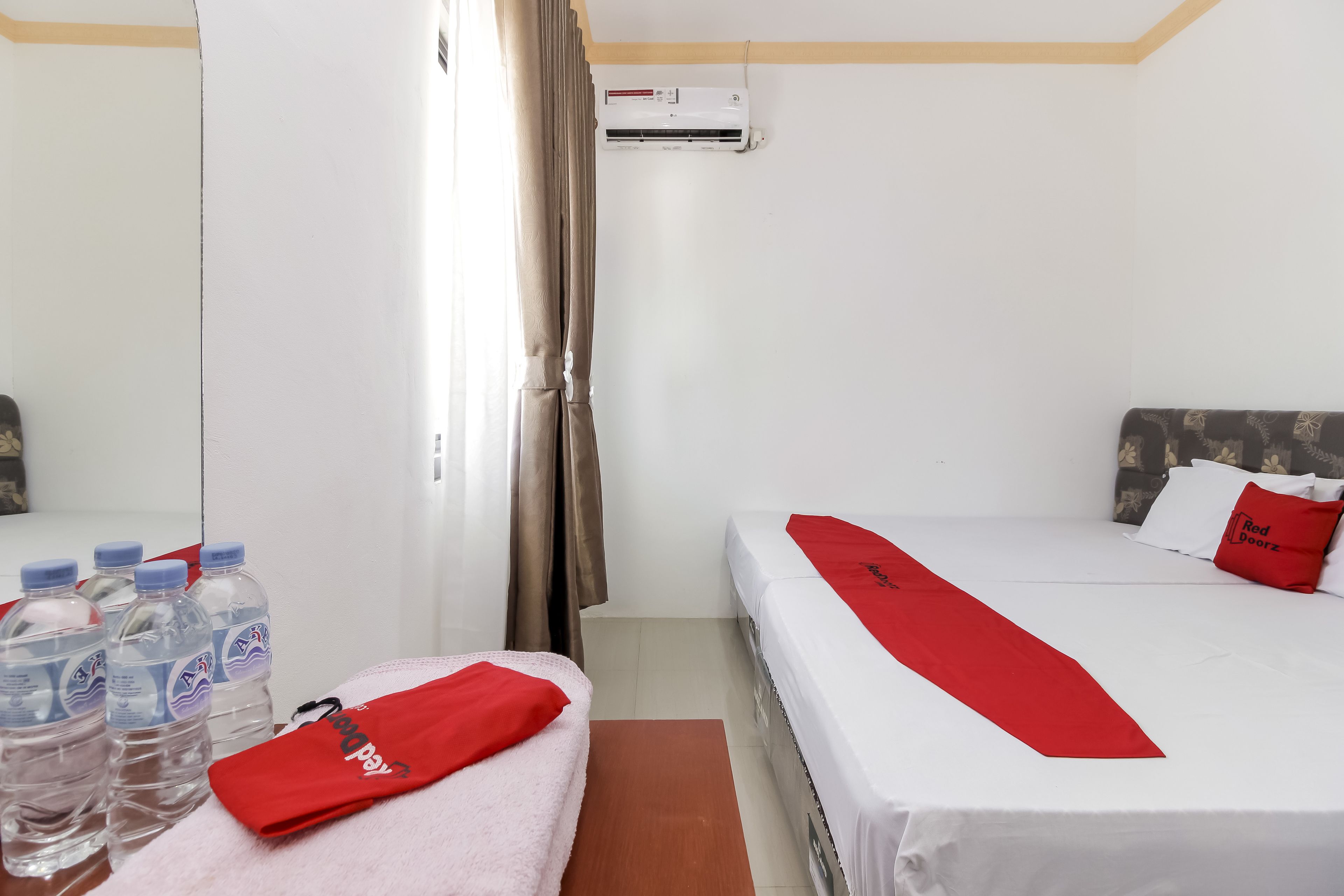 double room | desk, free wifi, bed sheets