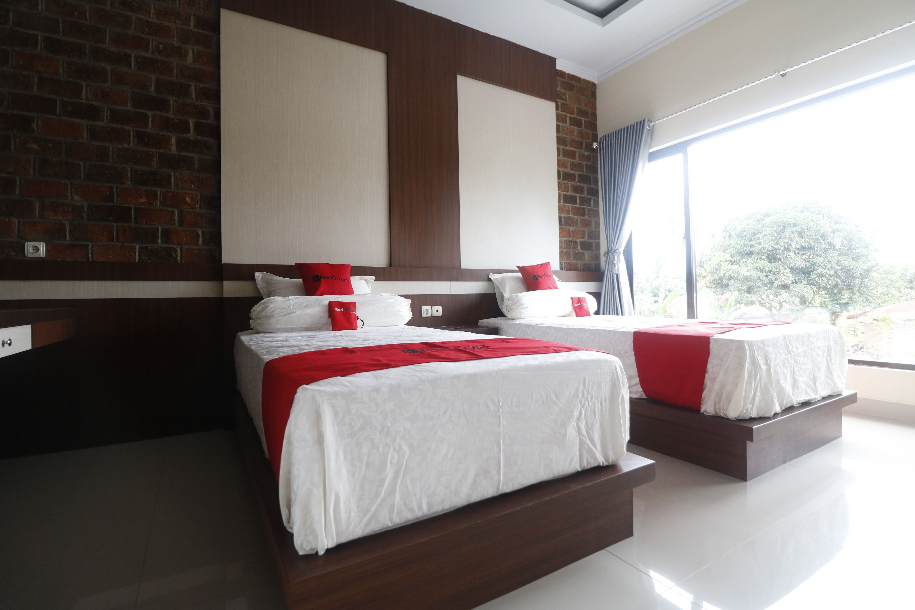 standard double room | desk, free wifi, bed sheets