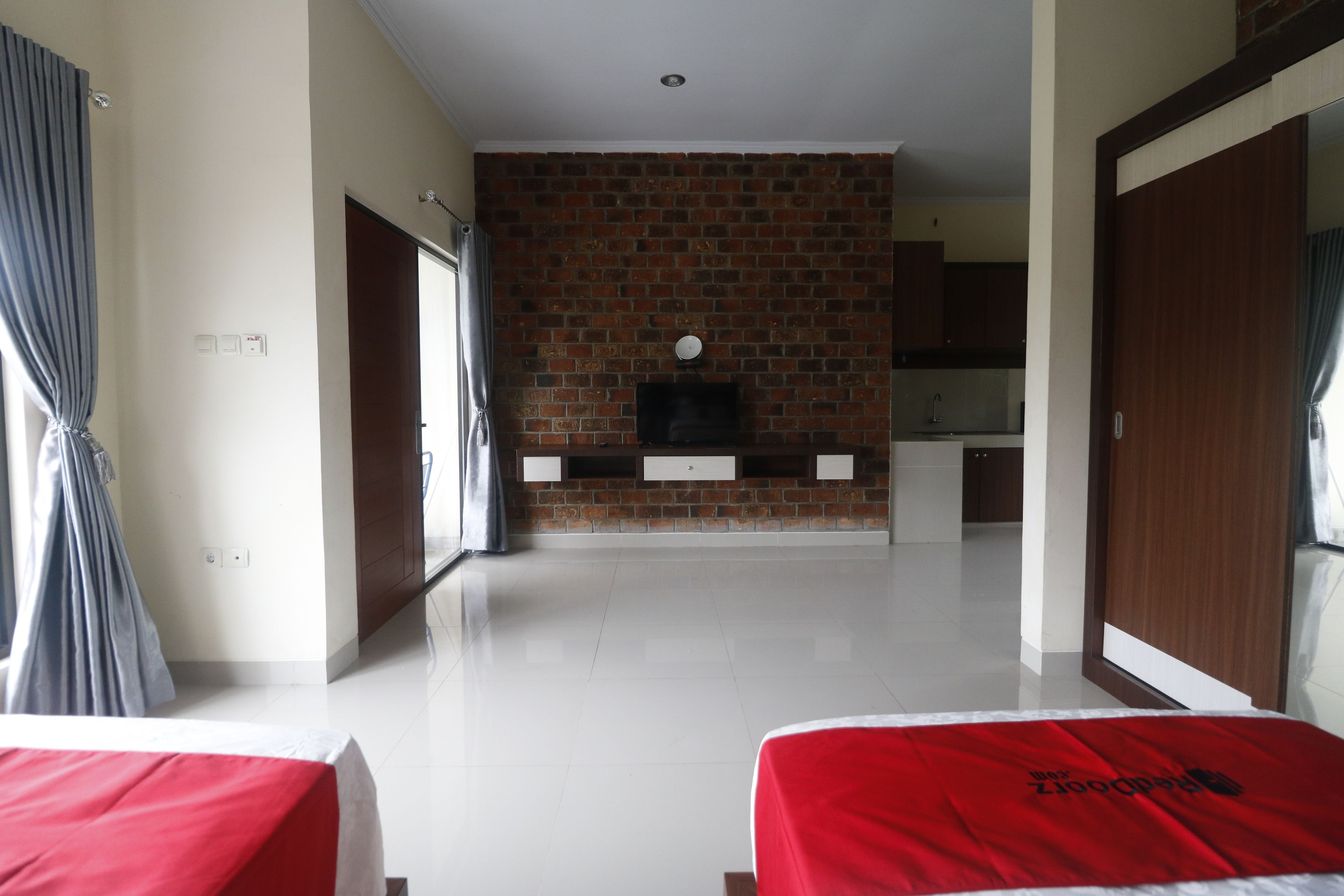 standard double room | desk, free wifi, bed sheets