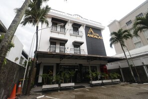 Fachada de la propiedad