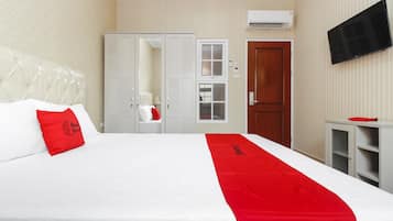 Double Room | Desk, free WiFi, bed sheets