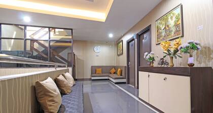 RedDoorz near UNS Solo