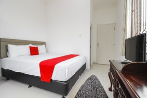 Habitación doble | Escritorio, wifi gratis, ropa de cama