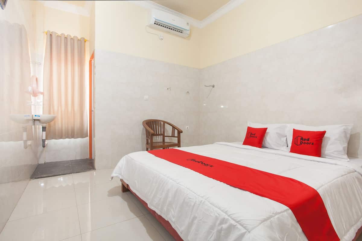 double room | desk, free wifi, bed sheets