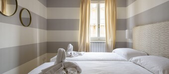 Once Upon A Time in Florence: NEW LUXURY AND CHARMING SUITE PONTE VECCHIO