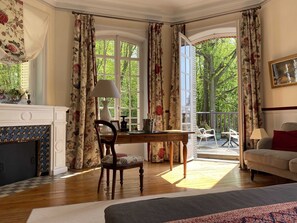 Superior-Doppelzimmer, mit Bad, Parkblick (Chambre Lakmé)