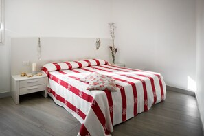 Premium bedding, in-room safe, blackout curtains, soundproofing