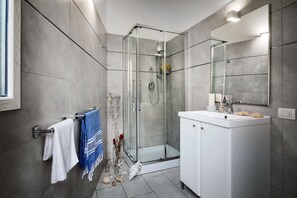Bathroom - Cala Palme (Lampedusa)