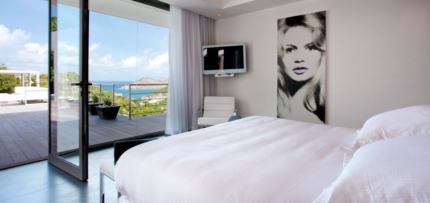 5 bedrooms