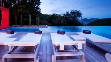 Sun deck