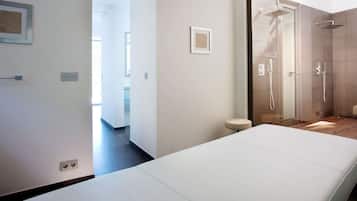 5 bedrooms