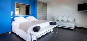 5 bedrooms