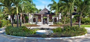 Front of property - Villa Alila (Holetown)