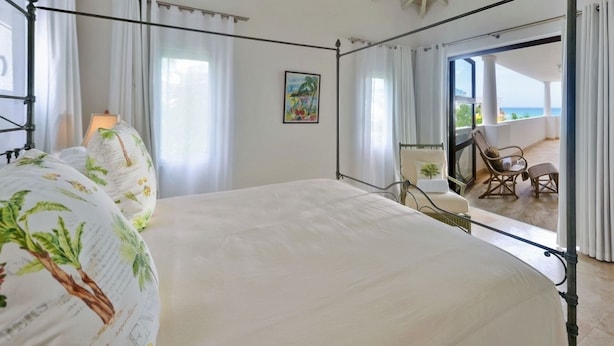 4 camere