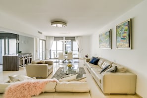 Presidential-Apartment, 4 Schlafzimmer | Schreibtisch, kostenloses WLAN, Bettwäsche